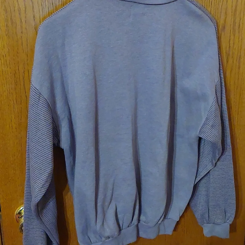 Sweater - Picture 3 of 4